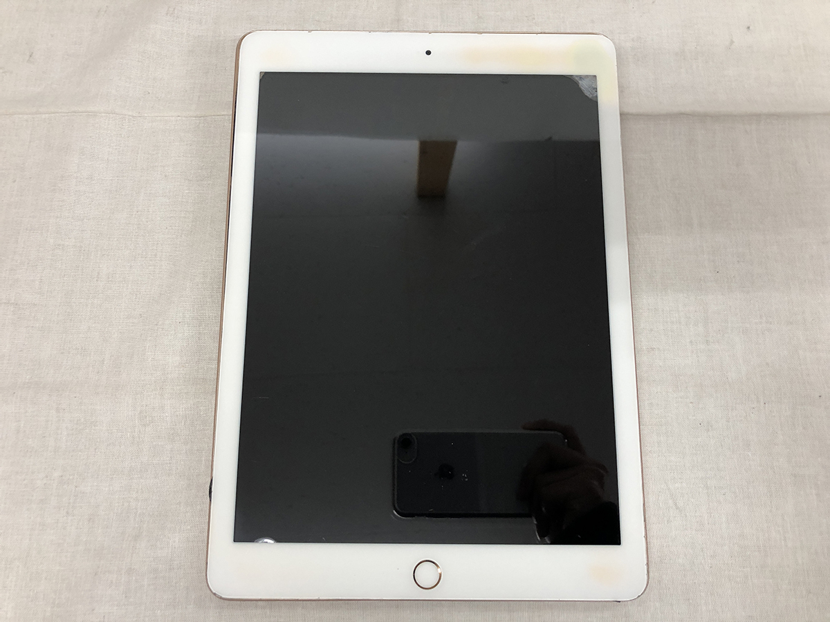 ジャンク■Apple iPad6 第6世代 Wi-Fi A1893★ロジックボード基盤無★起動せず★破損有★送料無料拍卖