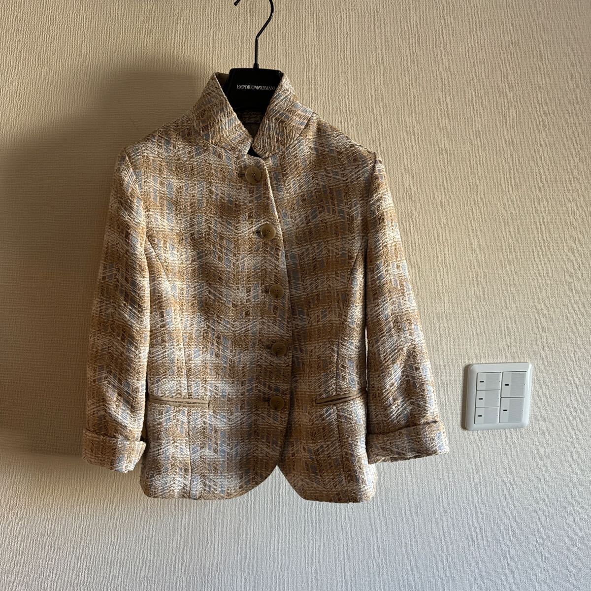 エンポリオ アルマーニ ツイード ジャケット ベージュ 水色拍卖