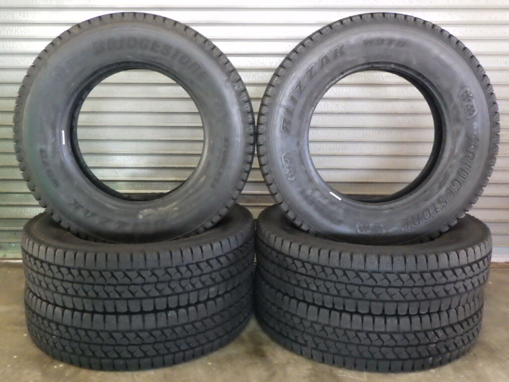 347ya)激安!高年式バリ山スタッドレス6本セット★205/80R17.5LT★人気のBSほぼ新品山!!拍卖