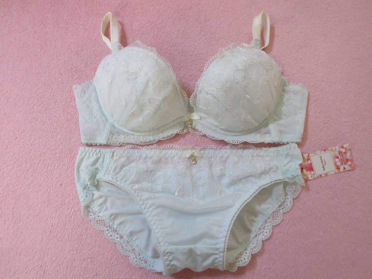 ♪新品♪廃盤♪C75‐L チュチュアンナ エメラルド ラメフラワー刺繍 リボン 宝石 ブラジャーショーツセット Bの方も プレゼントに♪拍卖
