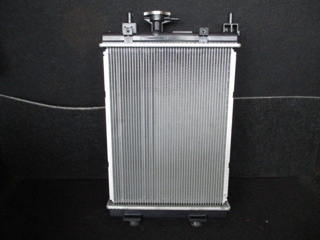 構内走行テストOK ムーヴ DBA-LA100S ラジエーター X デンソー 422175-2810 16400-B2131拍卖