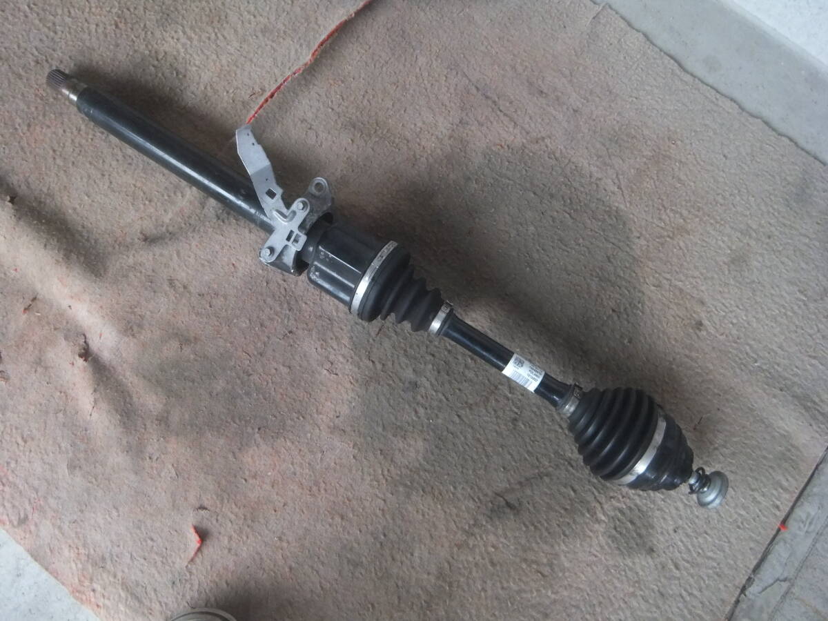 (BMW 218d グランツアラー F46) 右 フロント ドライブシャフト 8611942-07拍卖