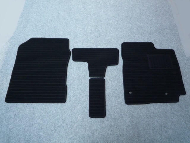 TOYOTA ラウム NCZ20/NCZ25 フロントマット ☆選べるカラー4色☆ 新品B-k拍卖