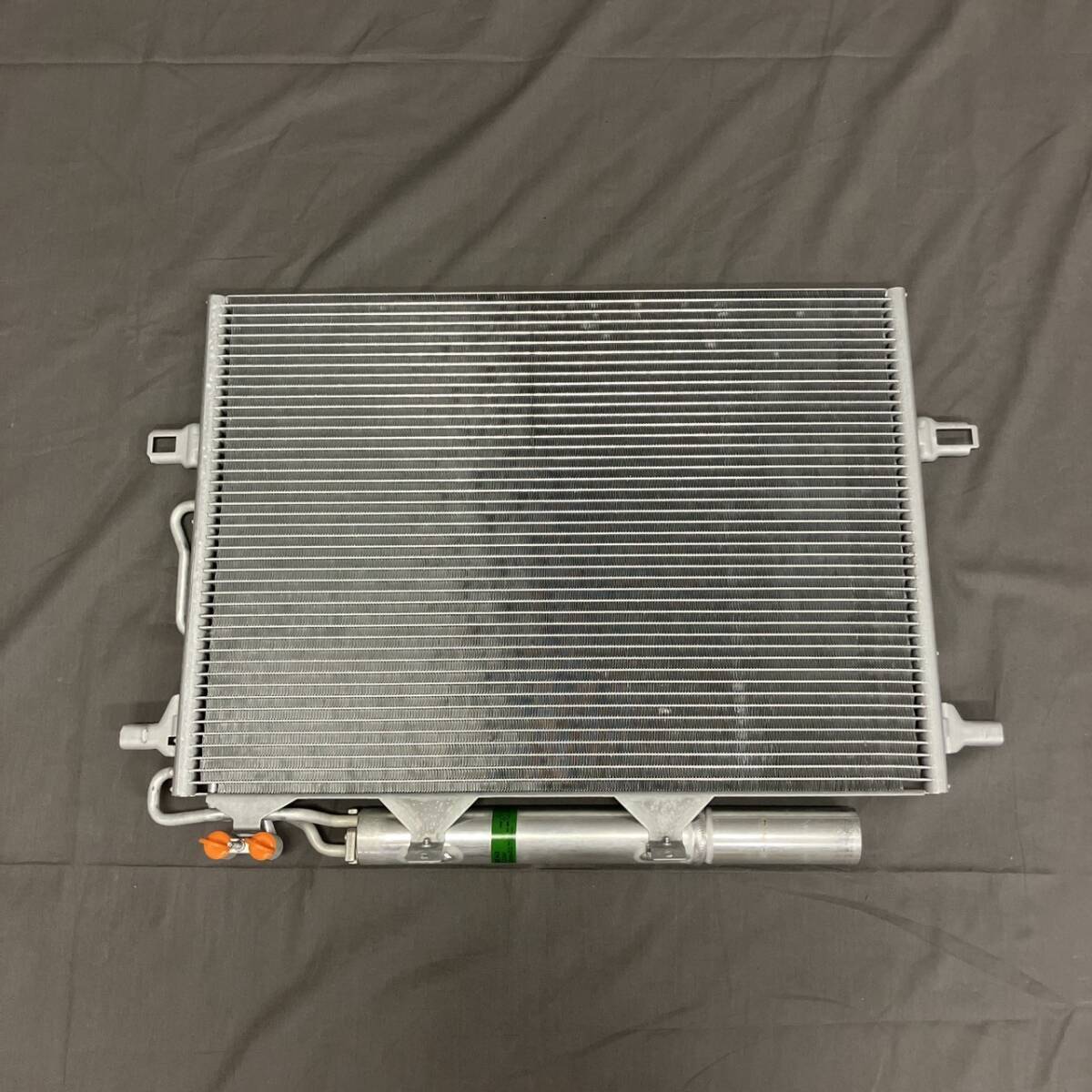 ベンツ C-2193 ◎ 取り外し品 Mercedes-Benz A/C コンデンサー A 211 500 11 54 Eクラス W211 CLSクラス W219 エアコン 修理 交換 部品拍卖