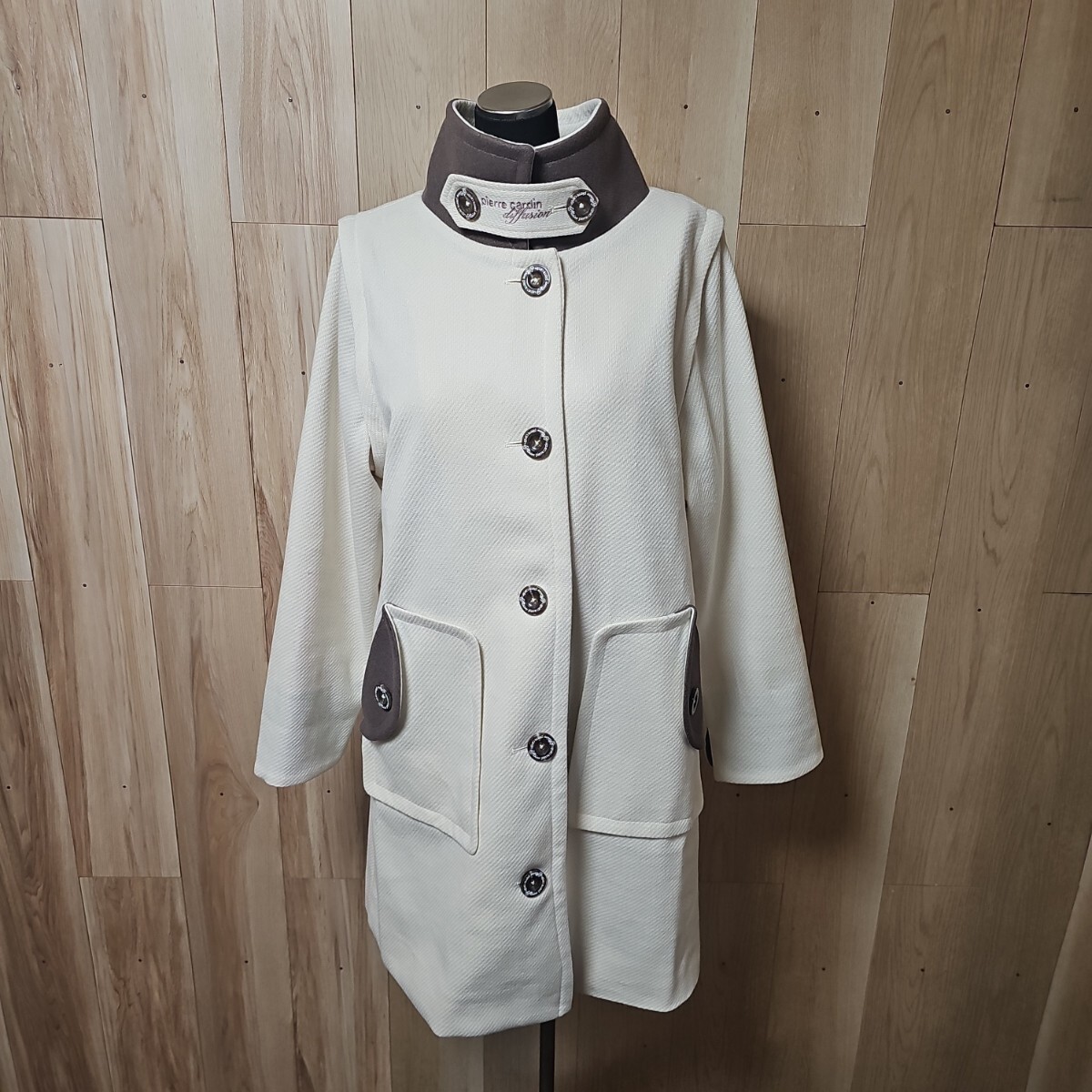 超美品 pierre cardin ピエールカルダン★チェンジング衿のモダン配色 2WAY コート ジレ QVC エクリュカラー拍卖