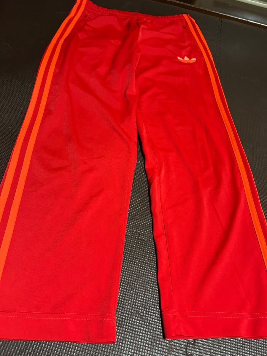 美品adidas赤、ロゴ蛍光色オレンジ(刺繍)ライン蛍光色オレンジ3本ストレッチパンツ サイズS拍卖