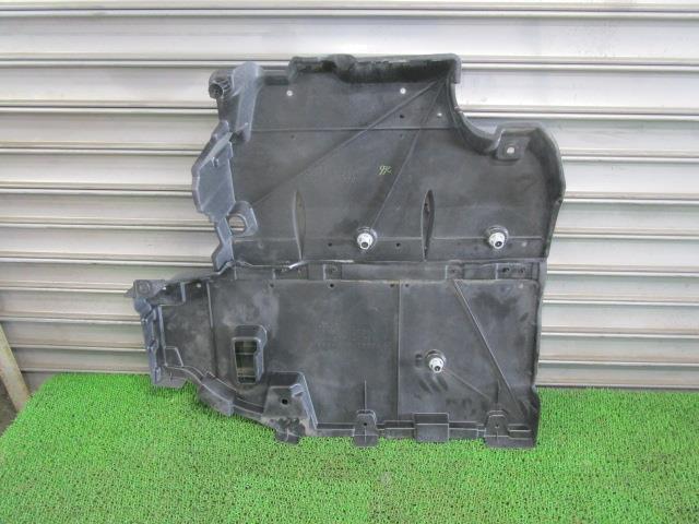 プリウス DAA-ZVW30 リア アンダーカバー 58308-47011 58398-47031 /42194拍卖