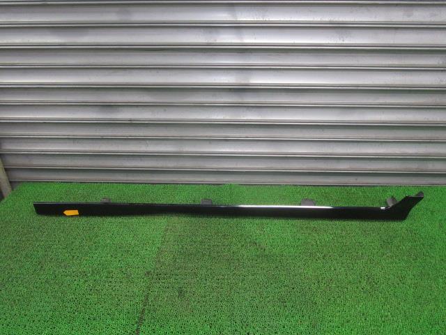フィット DBA-GE9 右サイドスポイラー 71800-TF0-J01ZC 71800-TF0-J0 B92P ナイトホークブラックパール /42245拍卖