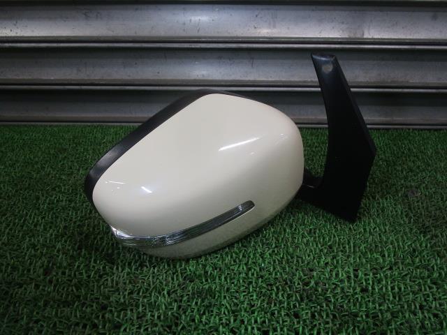 MRワゴン DBA-MF33S 右サイドミラー 84701-50M60-ZGF 84701-50MV4-ZGF 50M6 ZGF ミルクティーベージュメタリック /42283拍卖