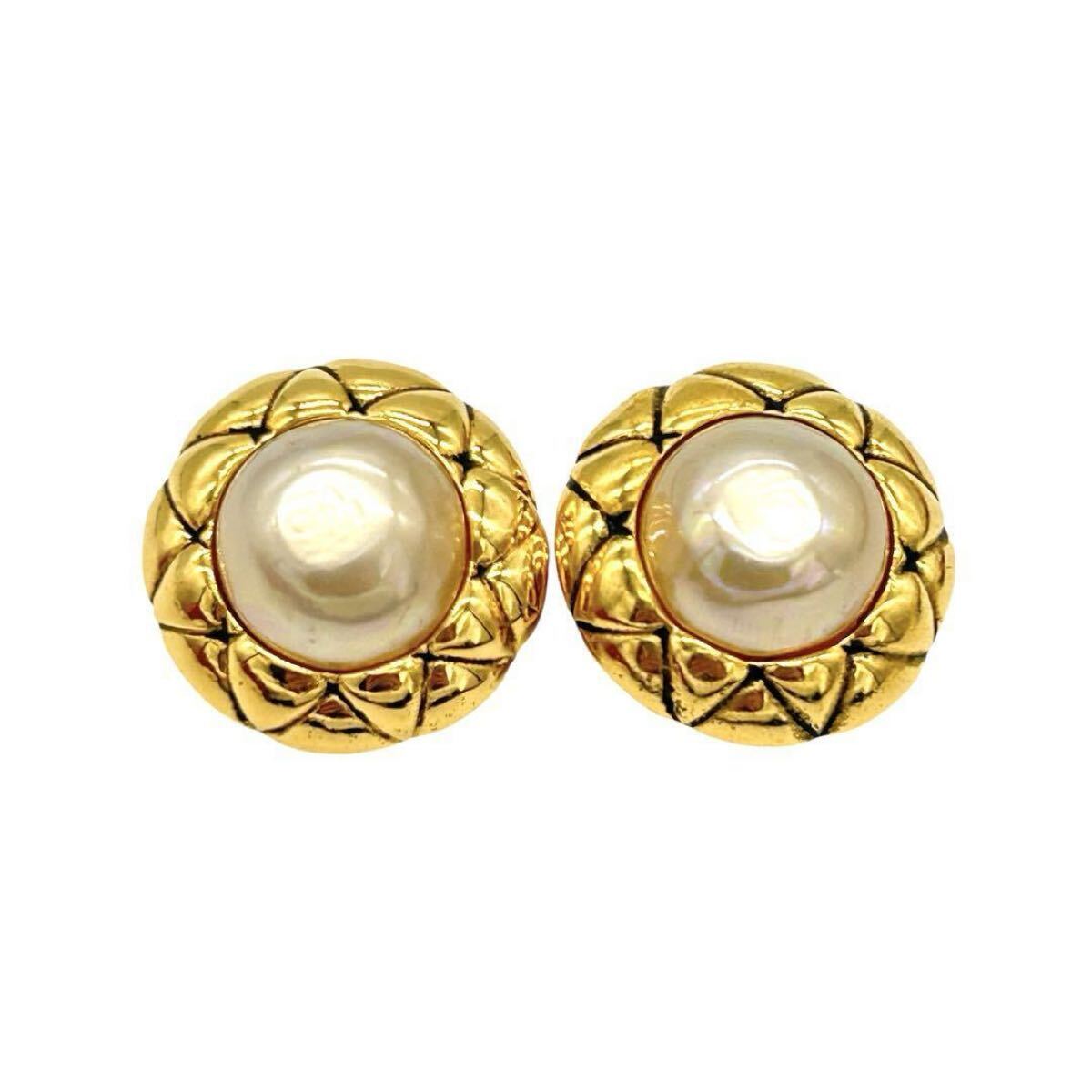 CHANEL シャネル マトラッセ フェイクパール イヤリング ゴールド ヴィンテージ アクセサリー 小物 可愛い拍卖