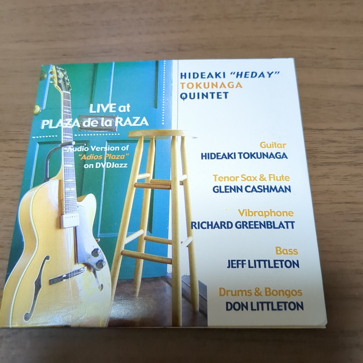 LIVE at PLAZA de la RAZA拍卖