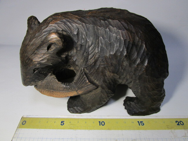 稀少 昭和レトロ 旧家蔵出し★熊 木彫り クマ ヒグマ 羆 彫刻 木彫 北海道 工芸品 民芸品 置物 全長17.6cm★《検》やくも拍卖