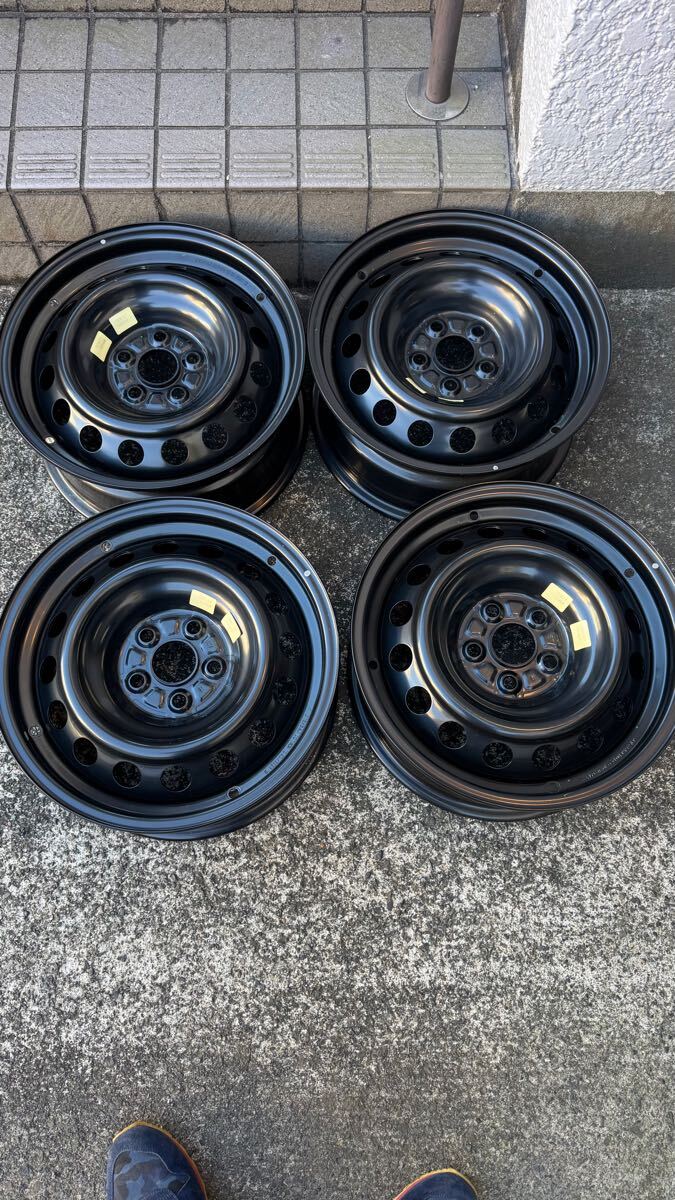 スチールホイール 社外? 15インチ 6.5J オフセット不明 エアバルブの穴4つ 新品 5H拍卖
