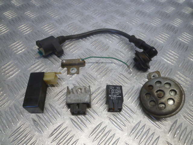 ル1.22  スーパーディオ  AF27 AF18E  純正  CDI/レギュレーター/リレー/コイル/ホーン/IGコイル  ☆DIO.AF28拍卖
