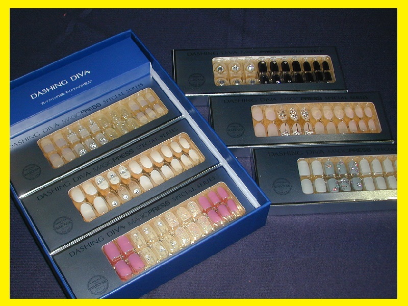 DASHING DIVA マジックプレス スワロフスキー コレクション【未使用】拍卖