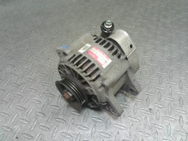 三菱(MITSUBISHI)※同梱不可※ミニキャブ U62V オルタネーター ダイナモ 品番 MD362184 動作OK拍卖