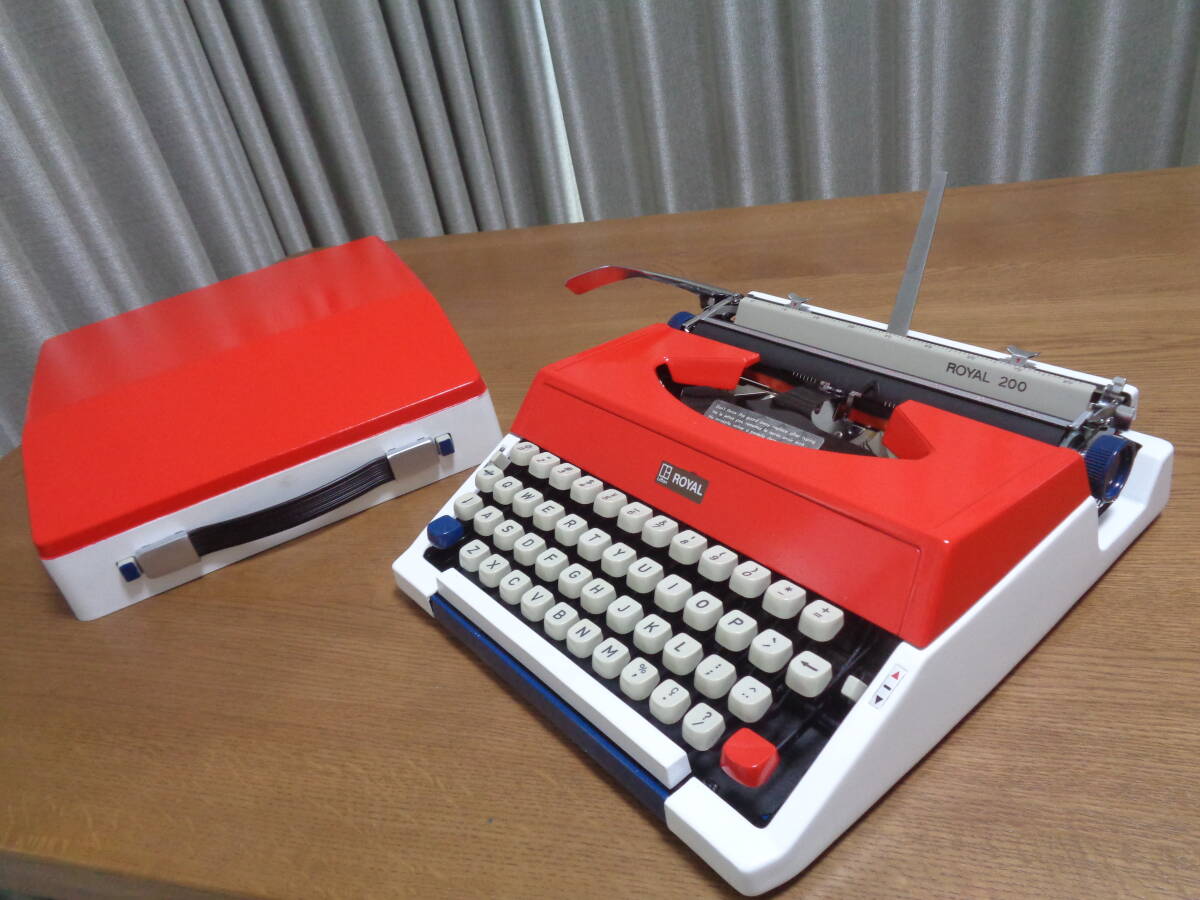 完動品 ROYAL 200 ロイヤルタイプライター フランス トリコロール調にカスタムカラー拍卖
