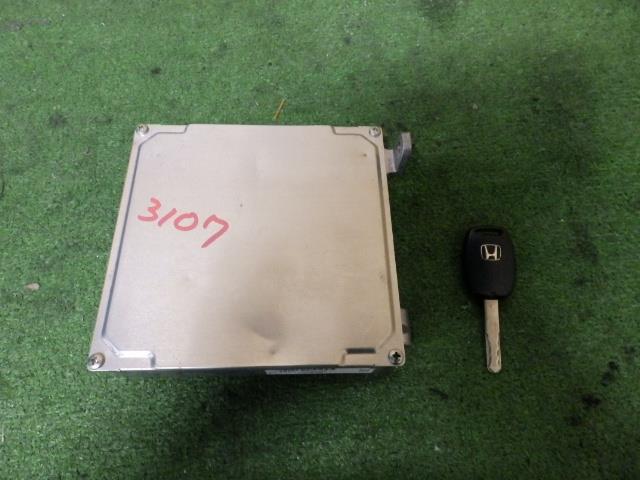 CR-V CBA-RD7 エンジンコンピューター/ECU K24A NH691M 4251-102209 37820-PPA-J71 943107 コア返却必要です!!拍卖