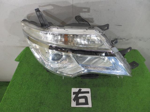 セレナ DAA-HC26 右ライト/右ヘッドライト MR20DD K23 100-23682 26010-3JY0A 242680拍卖