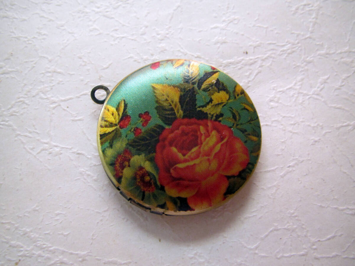 ロケット ラウンド ビクトリアンローズ拍卖