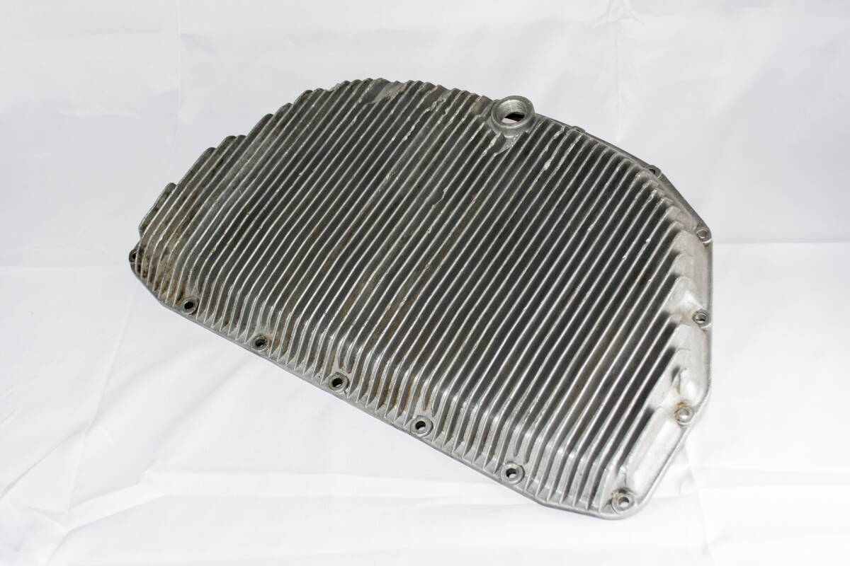 アルファロメオ・ツインカムエンジン サッタエンジン 2000cc用 オイルパン・ロア側 中古品拍卖