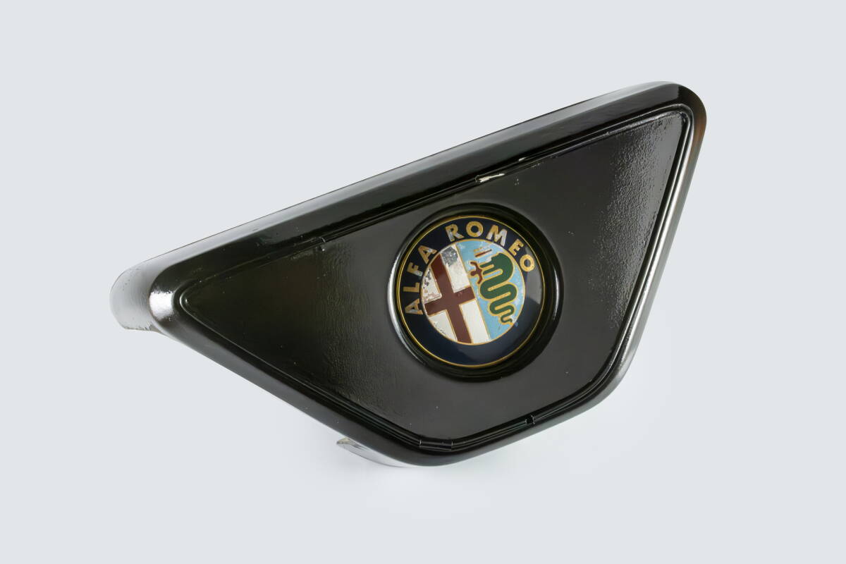 アルファロメオ スパイダー シリーズ3 フロントグリル 盾 Alfaromeo Spider Series3 Front Grille 純正品 中古品拍卖