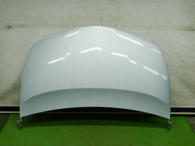 12D】【787】【送料記載】プリウスα ZVW41W ボンネット 53301-47070 クリアーストリームメタリック【411061】拍卖