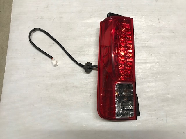 ミツビシ ekワゴン 助手席側 テールレンズ左 テールライト左 テールランプ左 左側 配線付き H82W ニッサン オッティ H92W 即決 LED点灯済拍卖