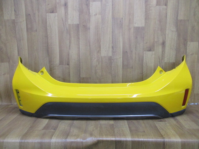 E6/ NHP10アクア クロスオーバー後期 純正リアバンパー52159-52A00拍卖