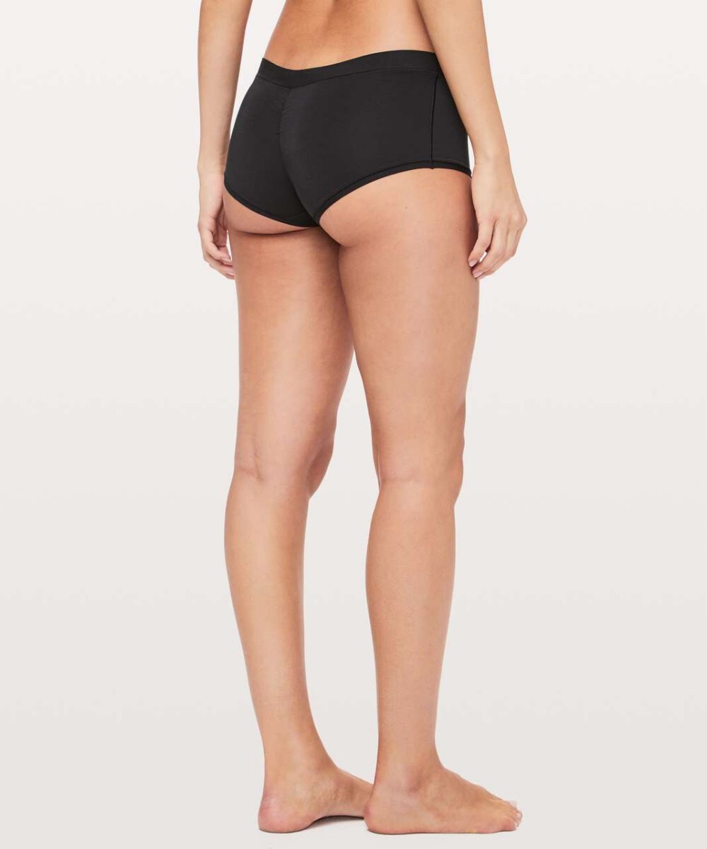 Lululemon ルルレモン ★ Simply There Boyshort  ショーツ  S サイズ ★ 新品未使用拍卖