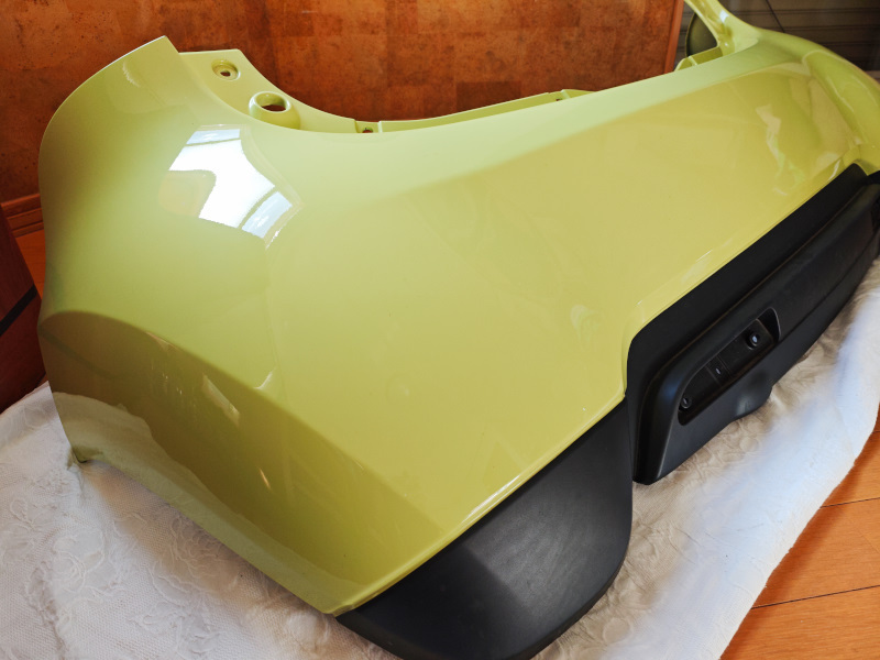 アイ リアバンパー 新車外し保管品 CBA-HA1W ライトイエローソリッド拍卖