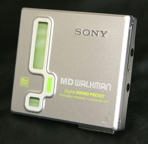 【中古】SONY ソニー MZ-E77-S シルバー ポータブルMDプレーヤー MDLP非対応 (MD再生専用機/MDウォークマン)拍卖