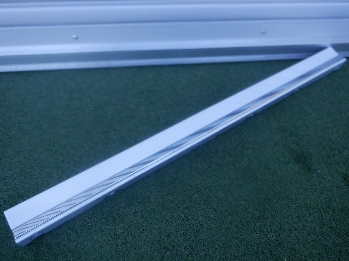 新車外し 純正 TAWH15W LM500H LM エグゼクティブ サイドステップ スカート ドアパネル フロント 右側 76903-V2030 ソニッククォーツ085拍卖