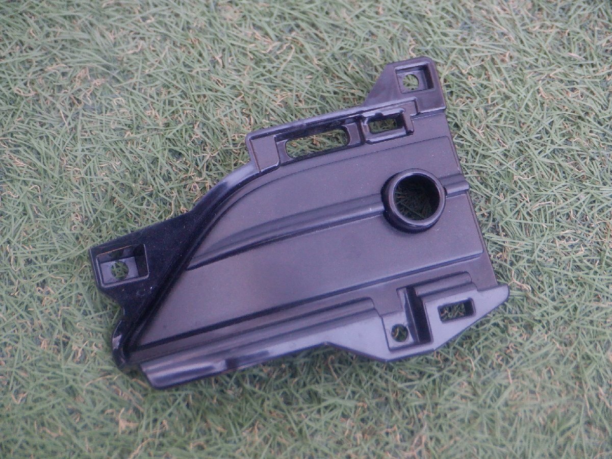 新車外し トヨタ純正 ZWR90W ZWR95W MZRA90W MZRA95W 90 ノア ?? ソナーセンサー カバー パネル 左側 53122-V1020 m-24-12-133拍卖