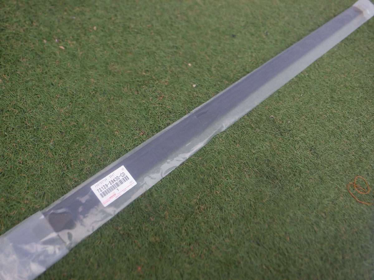 新品 トヨタ純正 ZRR80 ZRR85 ZWR80 80 ノア ヴォクシー エスクァイア シートトラックロワレールプロテクタ 72129-28430拍卖