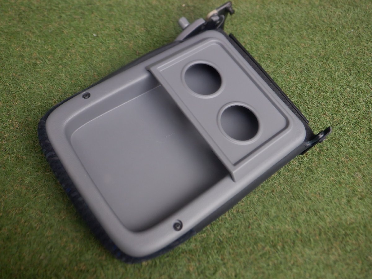 新車外し トヨタ純正 日野純正 HINO ダイナ トヨエース デュトロ ?? アームレスト センター コンソール ドリンクホルダー拍卖