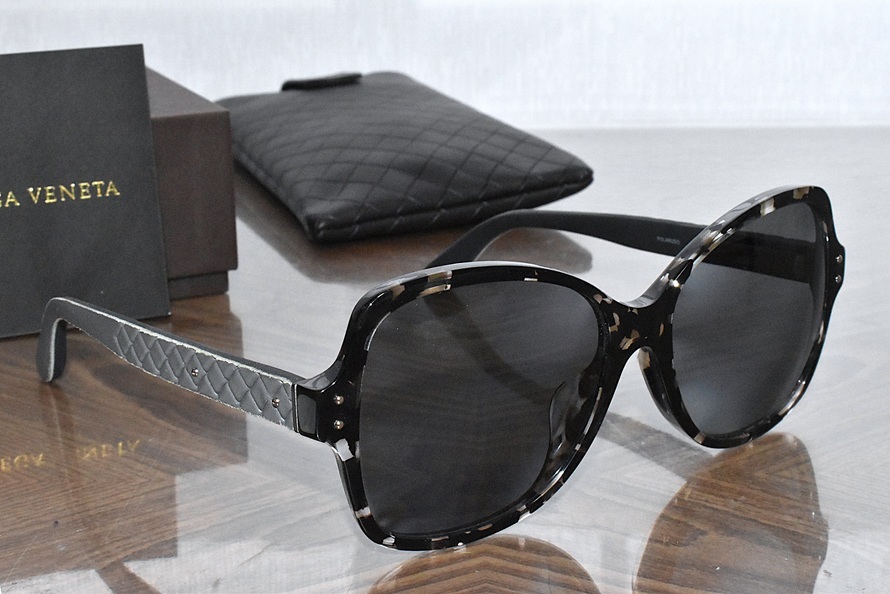 BOTTEGA VENETA ボッテガヴェネタ テンプル イントレチャート POLARIZED(ポラライズド/偏光レンズ) バタフライ型 サングラス 未使用拍卖