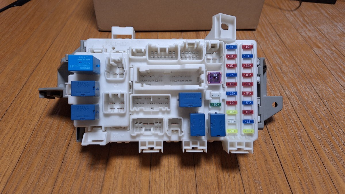 スズキ ラパン 新品 ジャンクションボックス ボディーコントロールモジュール 品番 36780-85KB2 J/B ヒューズボックス 型式 HE22S拍卖