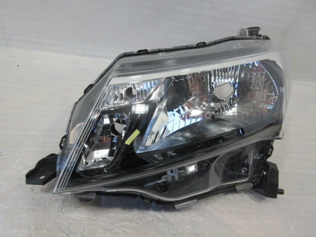 トヨタ タンク M900A/M910A 純正 ハロゲン 左 ヘッドライト拍卖