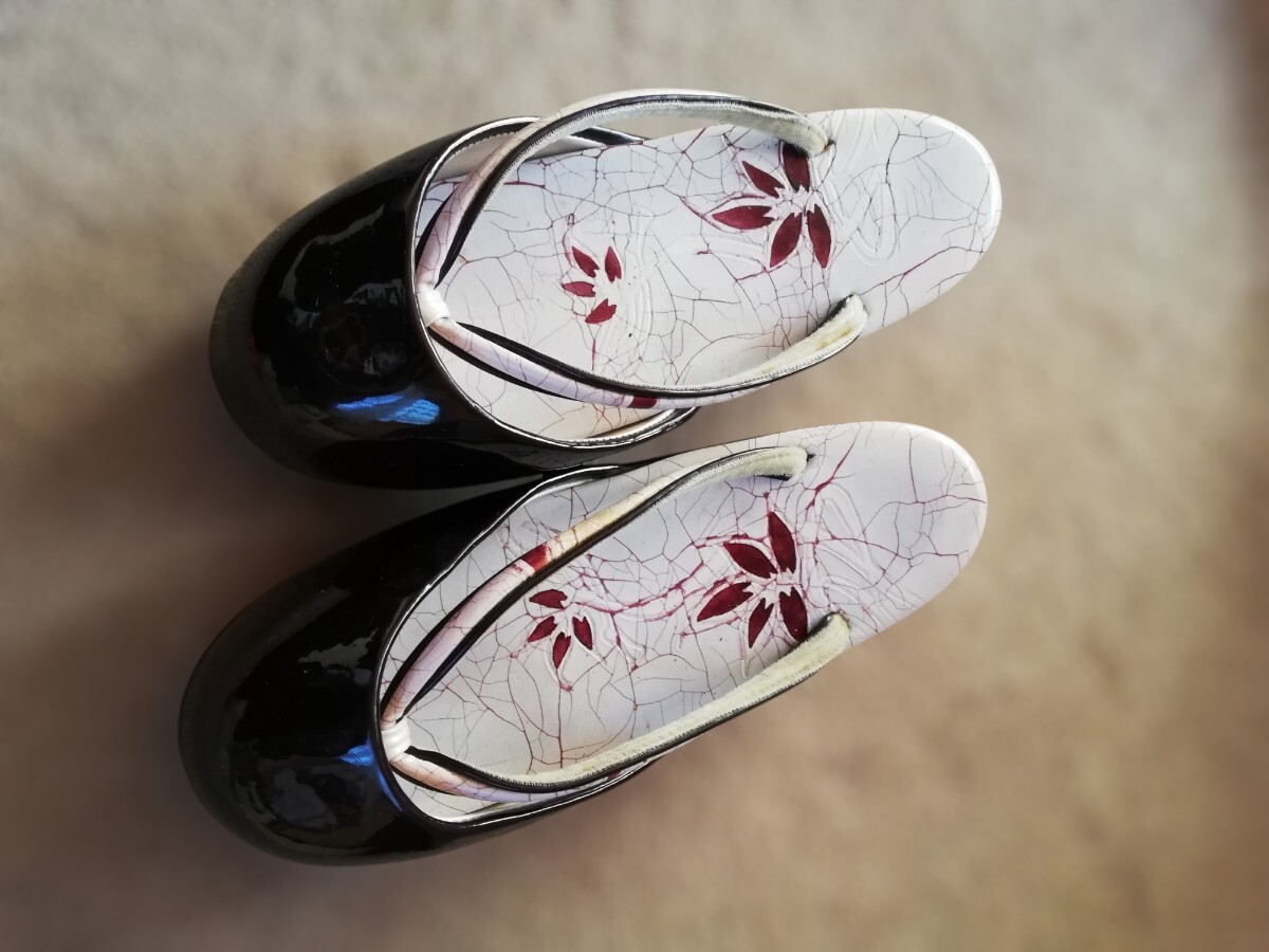約22cm / 黒い草履 / 花柄 インソール / 中古品 / 着物 和装拍卖