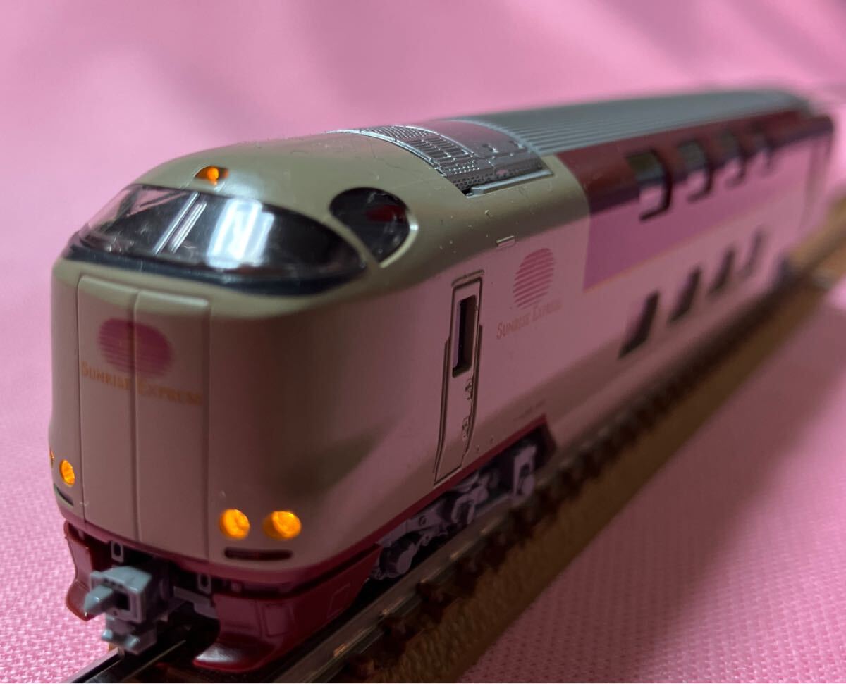 【中古鉄道模型・先頭車両のみ】KATO「クハネ285-3001《サンライズエクスプレス》10-387 7両セットバラシ ライト点灯しました Nゲージ拍卖