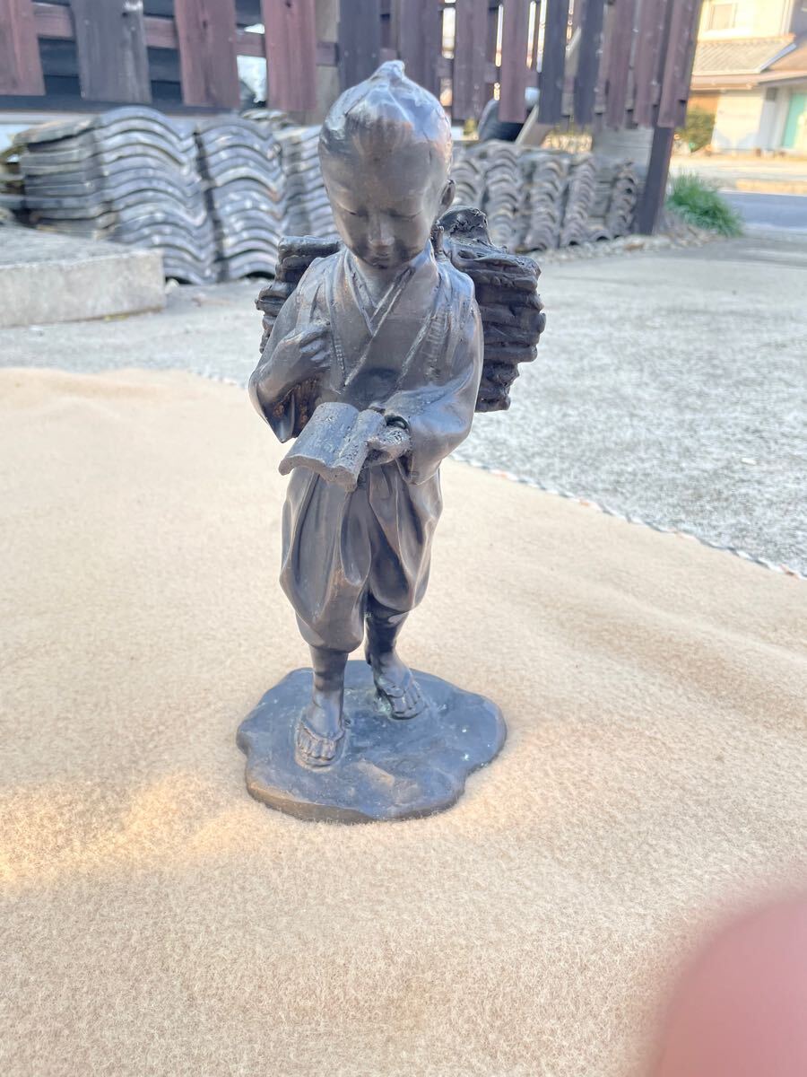 二宮金次郎 銅製 オブジェ アンティーク 置物 高さ約30cm 銅像 二宮金次郎像 飾り 希少 現状売り切り拍卖