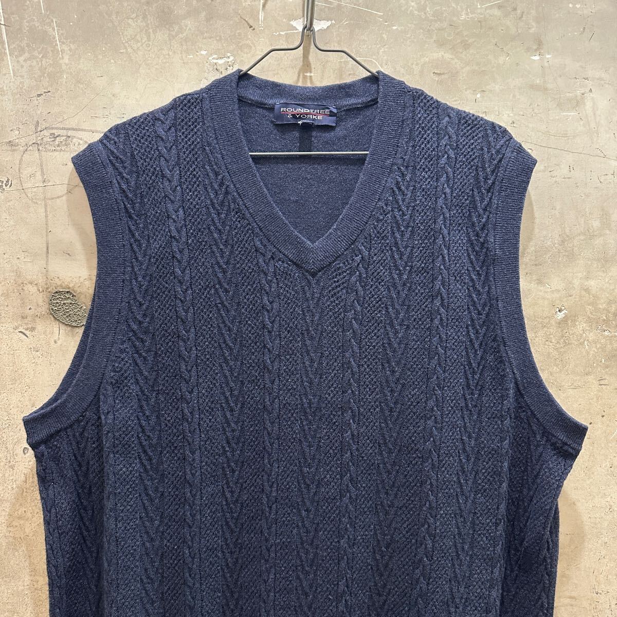 US古着 ROUNDTREE YORKE ネイビー Vネック ベスト ニット拍卖