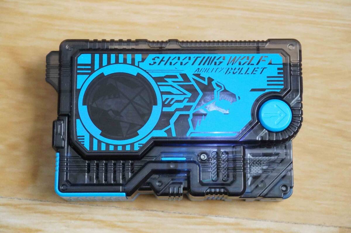 DXシューティングウルフプログライズキー / 仮面ライダーゼロワン DXゼロワンドライバー対応 DXエイムズショットライザー対応拍卖