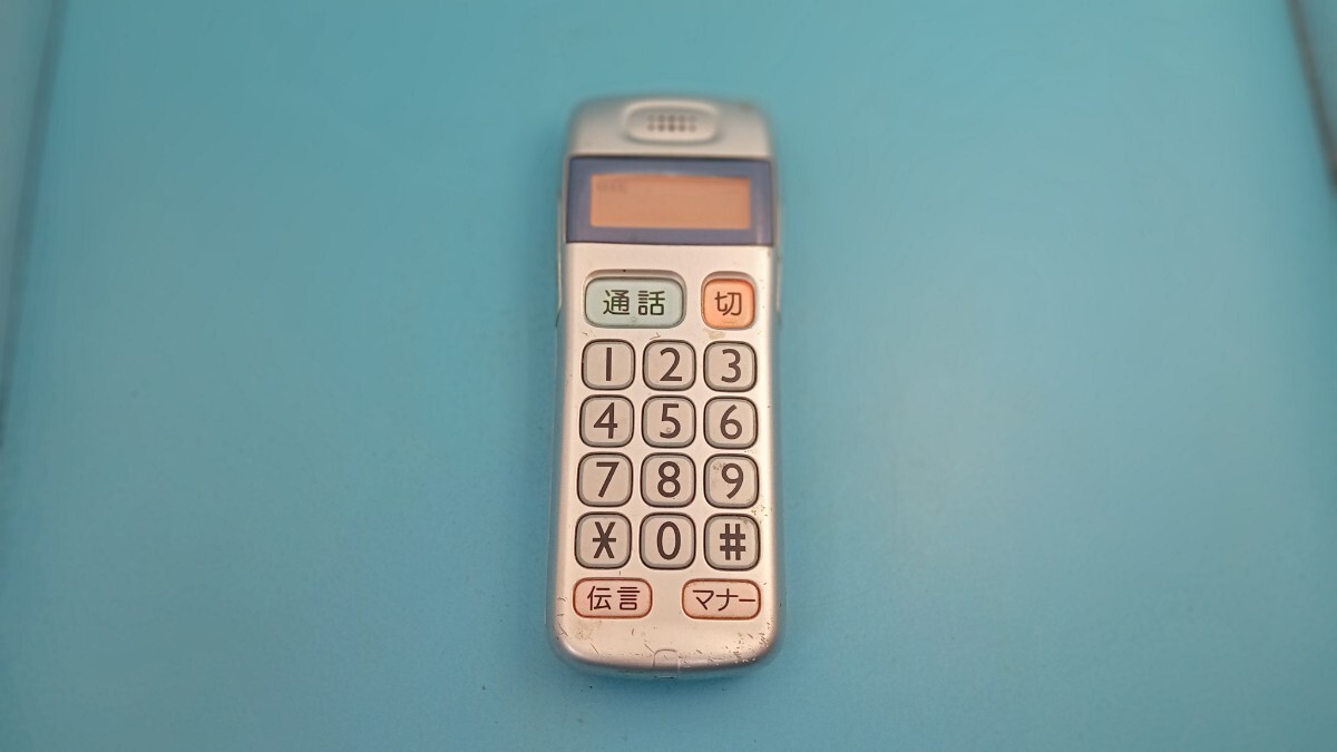 K2132 docomo FOMA らくらくホン シンプル D880SS MITSUBISHI 三菱 ガラケー ケータイ 簡易動作確認&簡易清掃OK 判定〇 送料無料拍卖