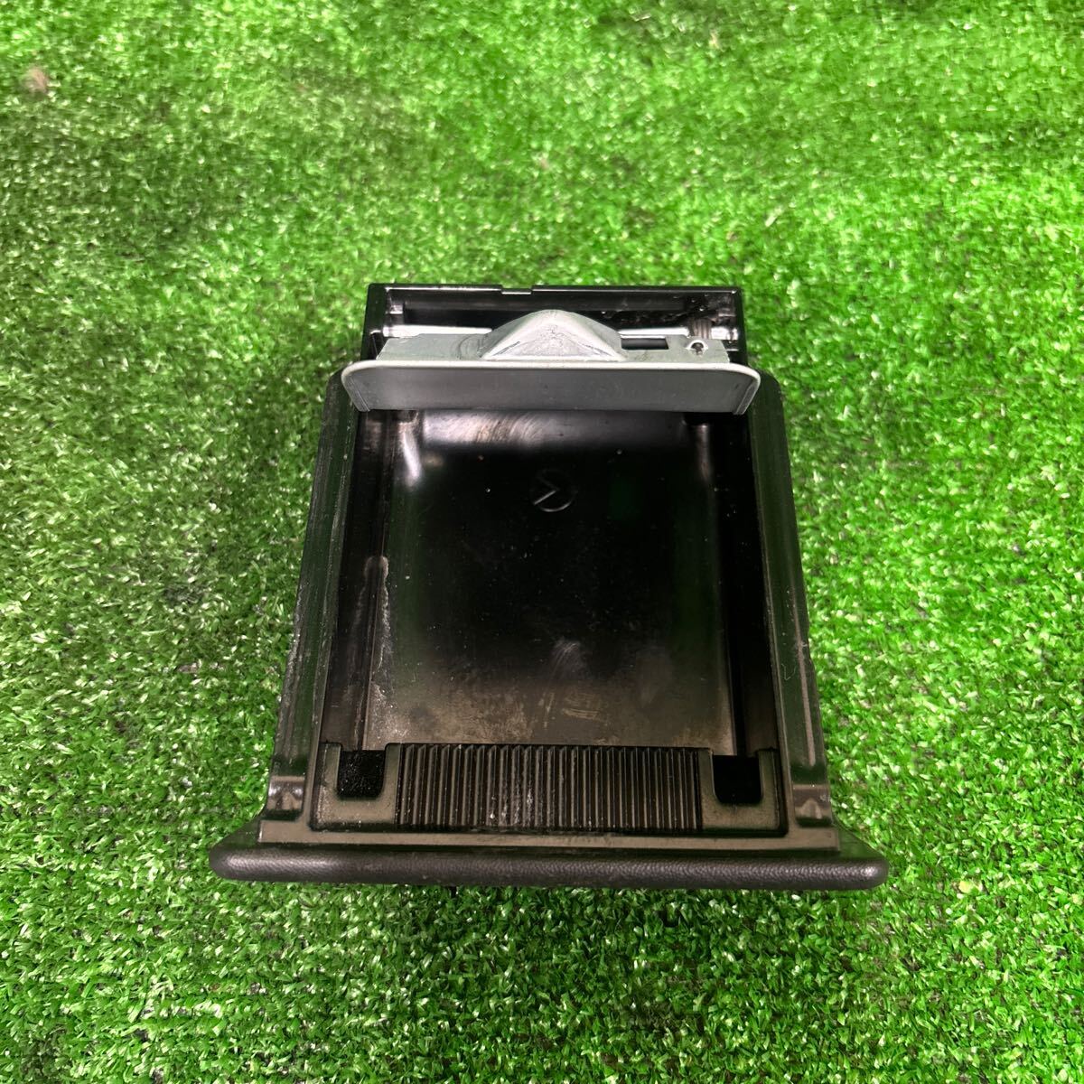 H81W ekワゴン  灰皿 送料650円 (北海道、九州、沖縄+300円) 13-2拍卖