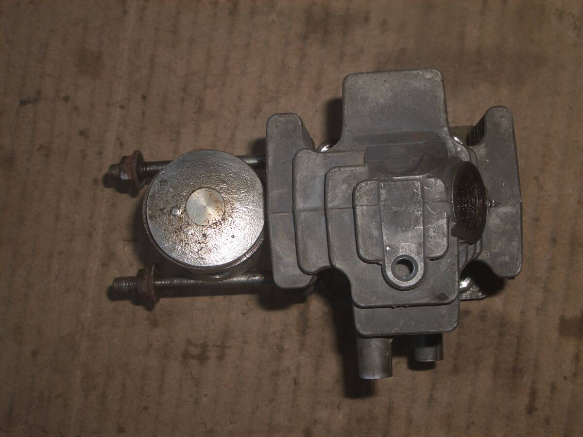 イリノ IF230MT TB23(6) ピストン シリンダーヘッド拍卖