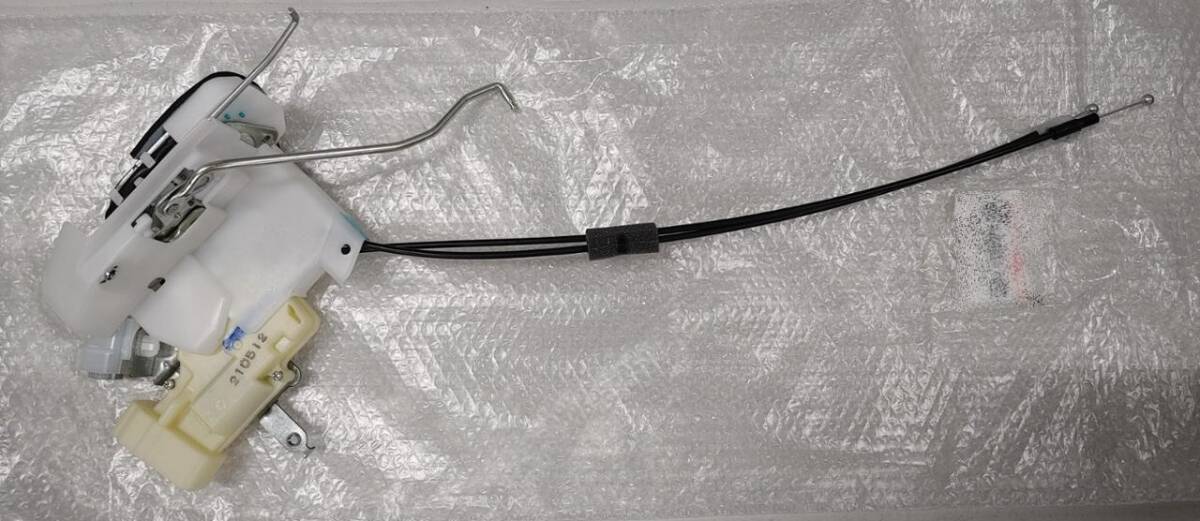 ●新品 未使用●トヨタ純正部品 TOYOTA アリスト 16 JZS16# 右側 フロント ドアロック アクチュエーター RH拍卖