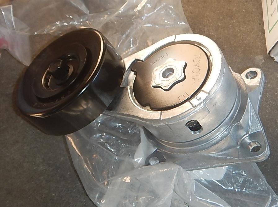 ●新品●トヨタ純正 マーク2 クレスタ ツアラーV チェイサー JZX100 JZX110 Vベルトオートテンショナー リブドベルトテンショナ 1JZ-GTE拍卖