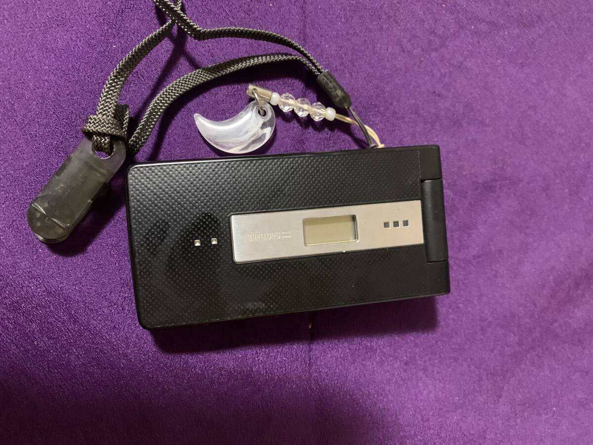 S006-03 SoftBank製携帯電話 811SH(Sharp製)拍卖